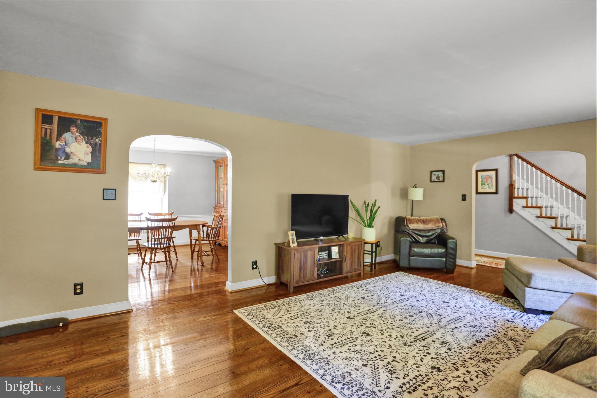 3429 River Road Reading, PA 19605 - Photo 12 of 45 Living Room