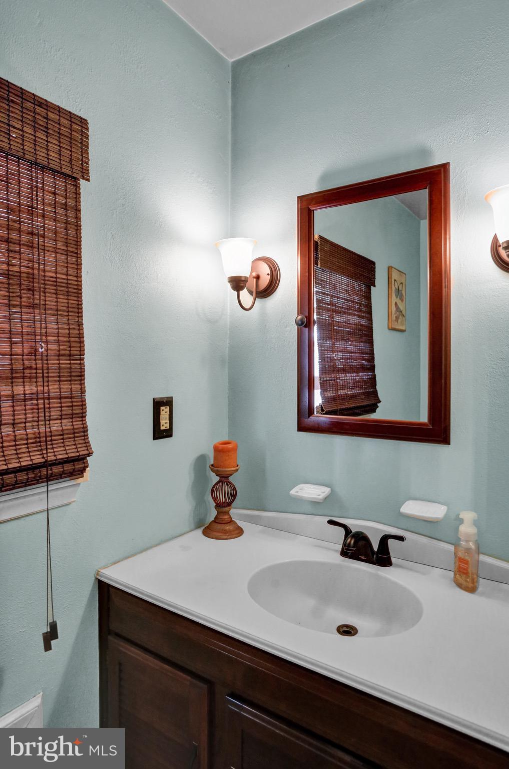 3429 River Road Reading, PA 19605 - Photo 17 of 45 Half Bath
