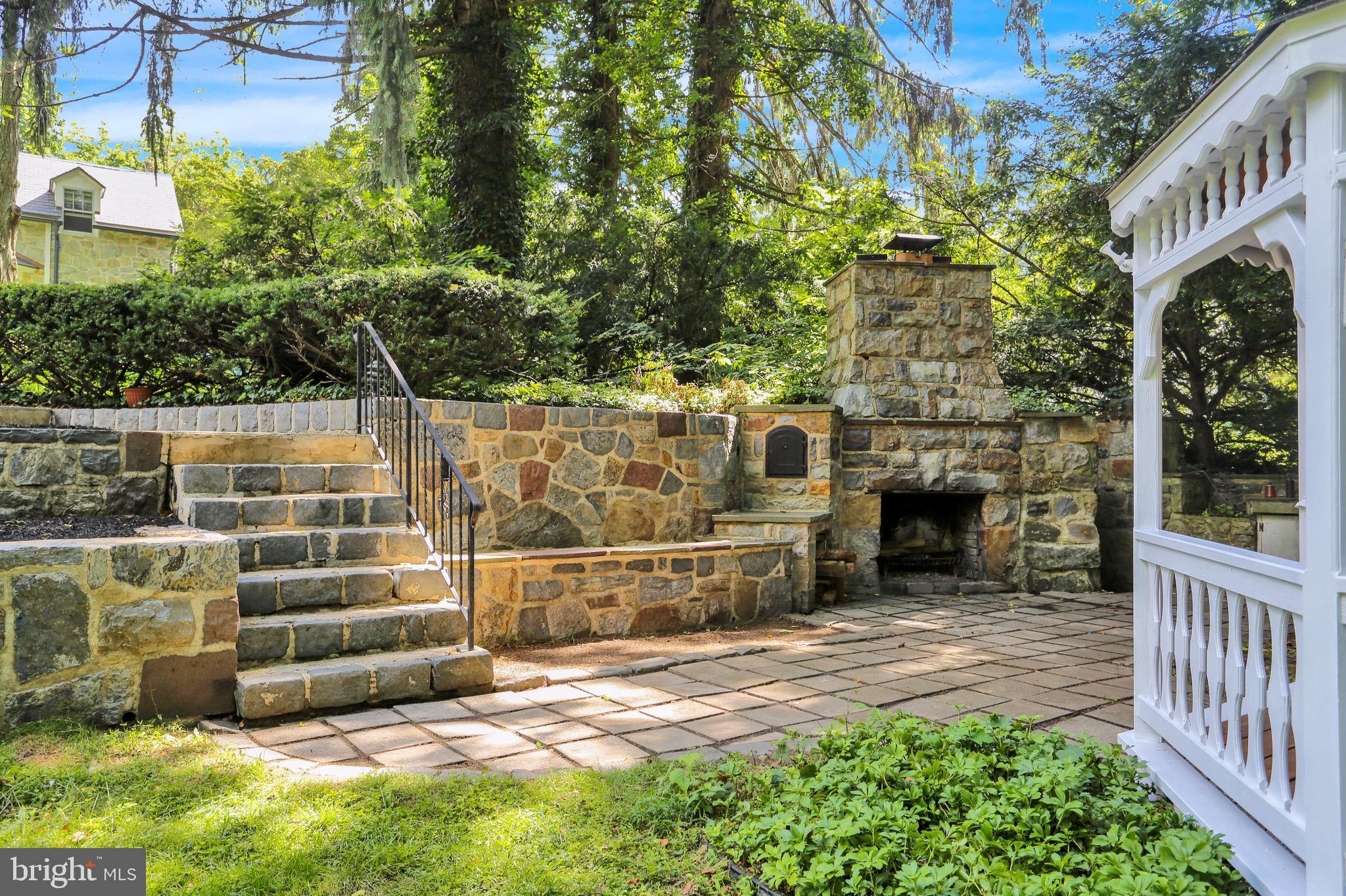 3429 River Road Reading, PA 19605 - Photo 5 of 45 Hardscape- Front Yard