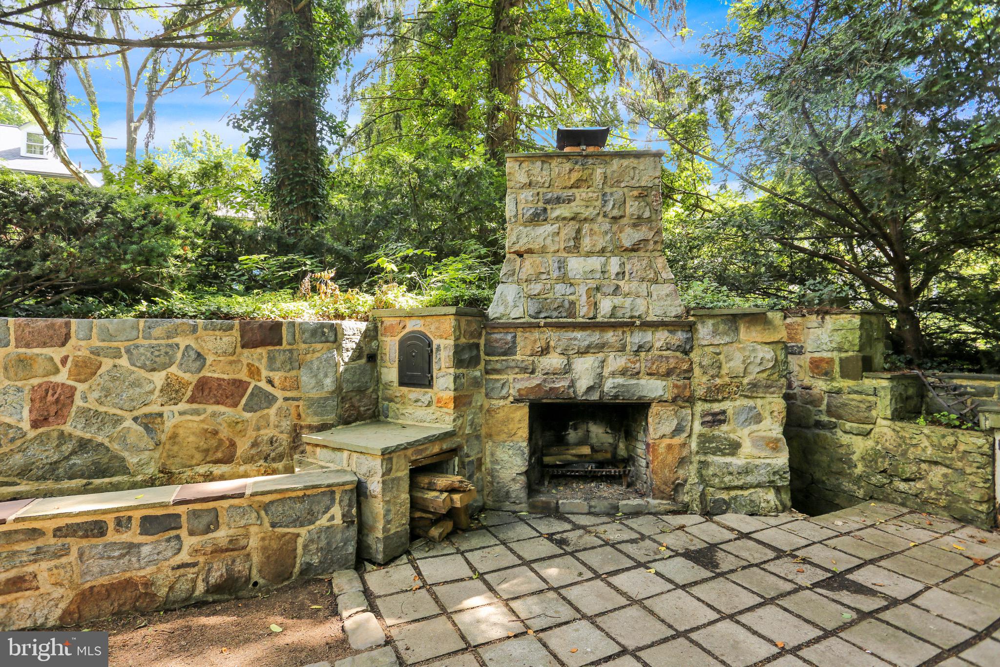 3429 River Road Reading, PA 19605 - Photo 6 of 45 Outdoor Fireplace - Front Yard