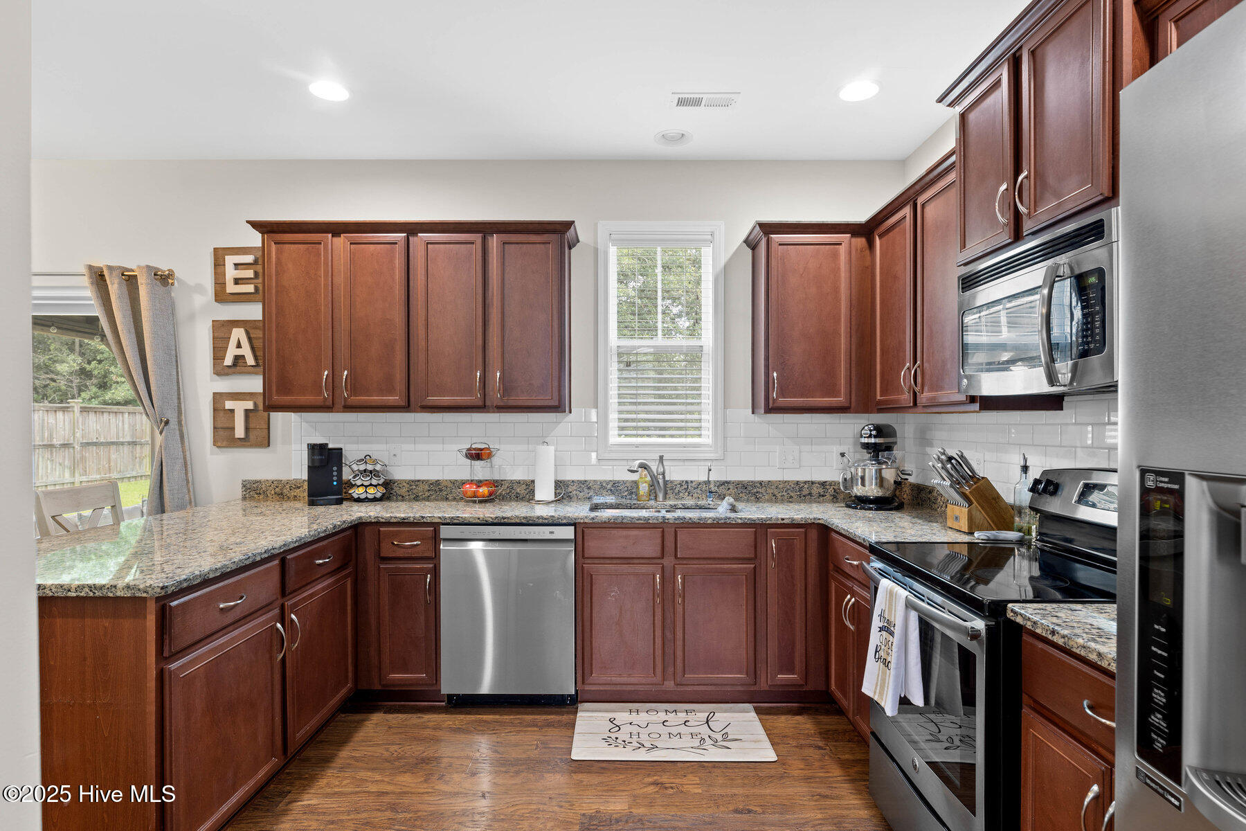 3243 Kellerton Place Wilmington, NC 28409 - Photo 10 of 37 011_9385_fallen_pear_lane_ne-11_779