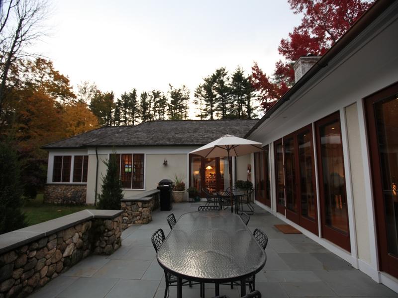 359 West Road New Canaan, CT 06840 - Photo 25 of 31 Patio