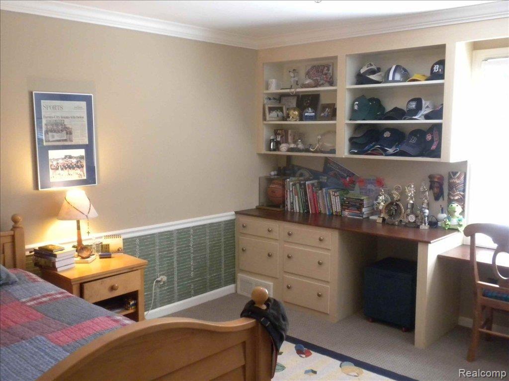 84 Handy Road Grosse Pointe, MI 48236 - Photo 13 of 19 Bedroom 2