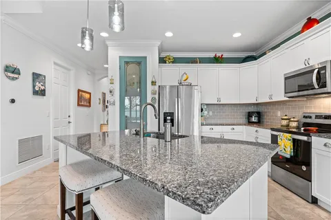 $350,000 | 2557 Bella Vista Circle, Vero Beach, FL 32966