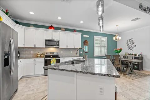 $350,000 | 2557 Bella Vista Circle, Vero Beach, FL 32966