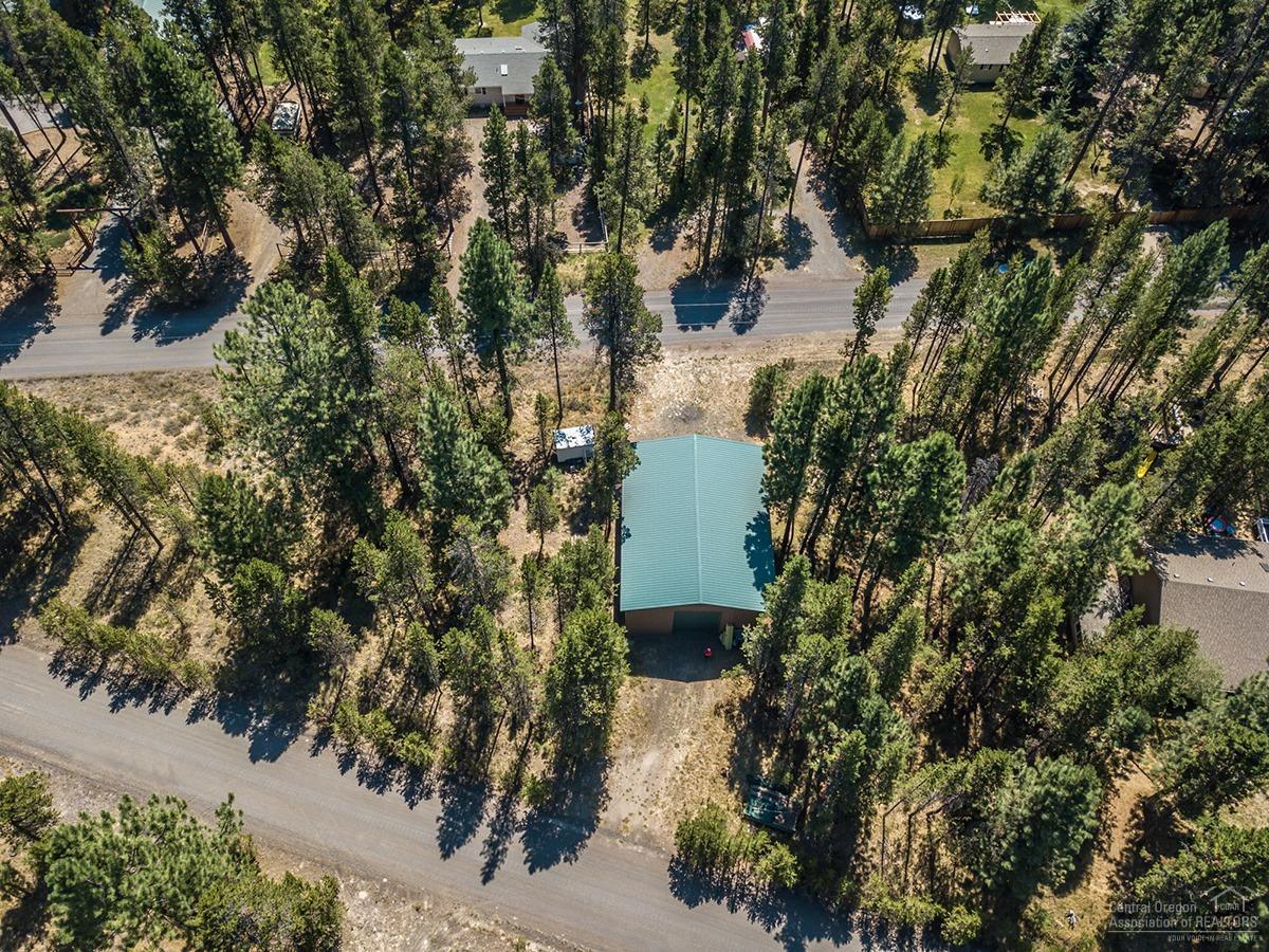 17109 Upland Road Bend, OR 97707 - Photo 17 of 25 Gallery Image 17
