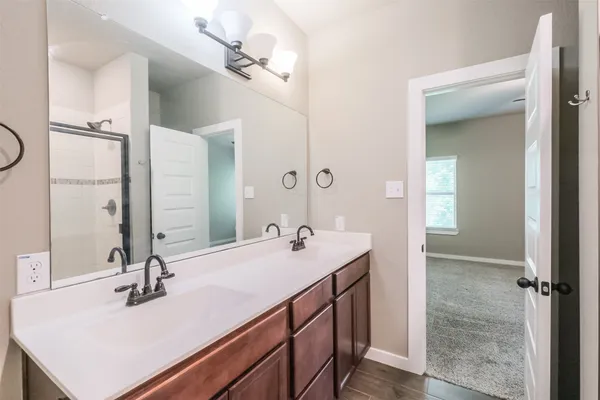 $1,695 | 121 Wickersham, Unit A, Conroe, TX 77304