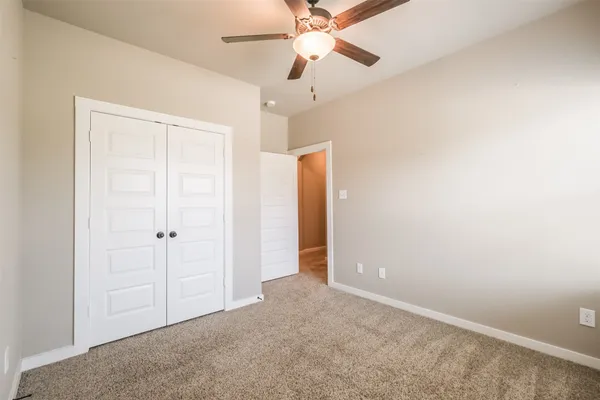 $1,695 | 121 Wickersham, Unit A, Conroe, TX 77304