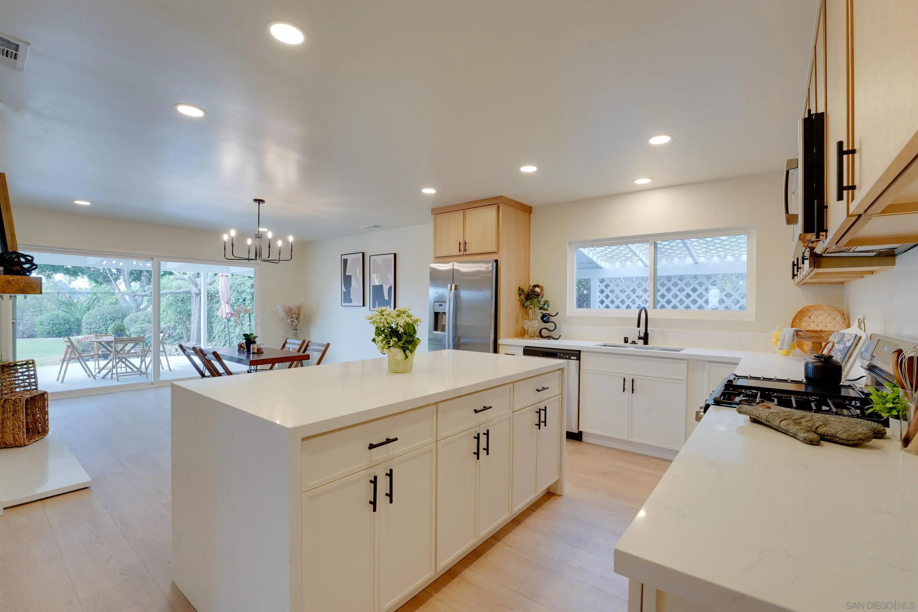 9645 Jimzel Road La Mesa, CA 91942 - Photo 5 of 19