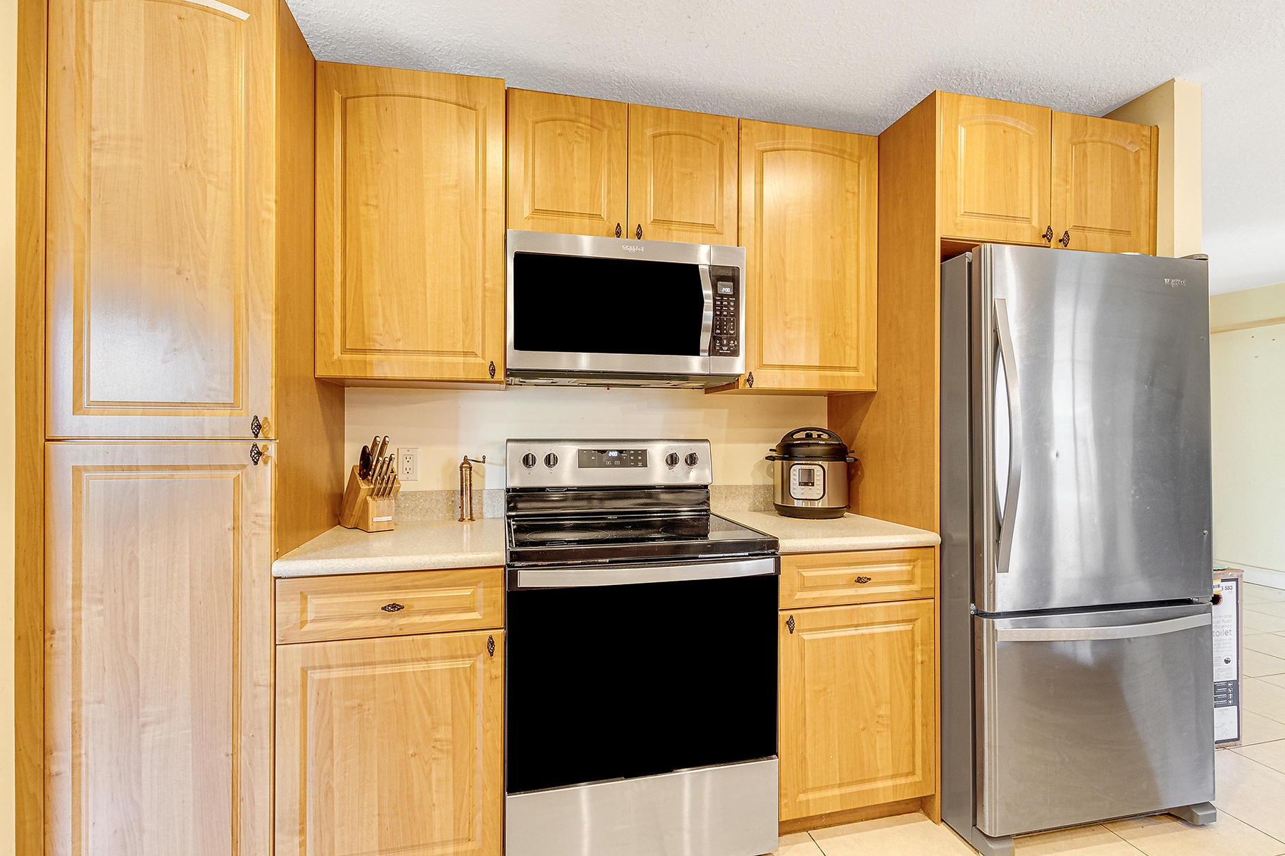 97 West Mango Road Lake Worth, FL 33467 - Photo 5 of 21 Kitchen