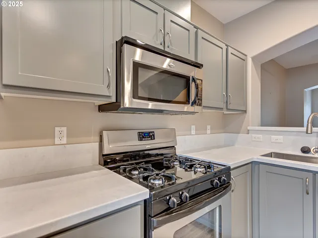 $349,000 | 15416 Southwest Mallard Drive, Unit 104, Beaverton, OR 97007