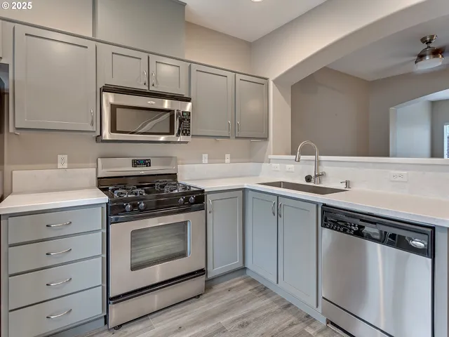 $349,000 | 15416 Southwest Mallard Drive, Unit 104, Beaverton, OR 97007