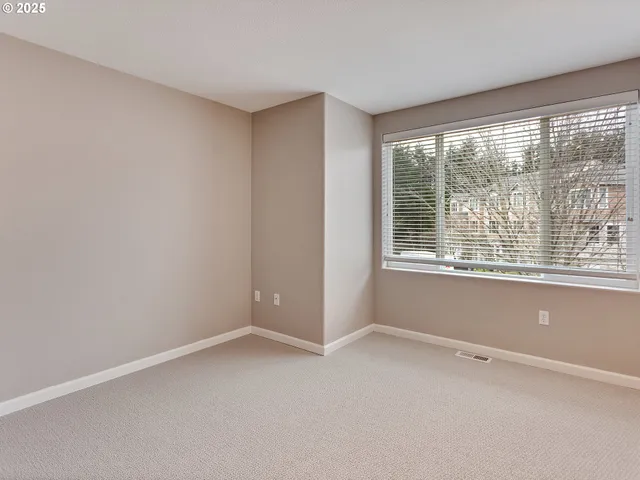 $349,000 | 15416 Southwest Mallard Drive, Unit 104, Beaverton, OR 97007