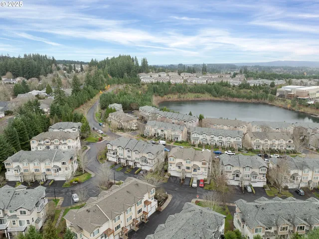 $349,000 | 15416 Southwest Mallard Drive, Unit 104, Beaverton, OR 97007