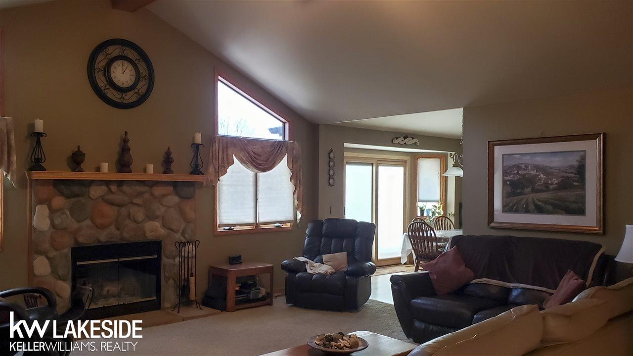 62335 Ray Center Road Ray, MI 48096 - Photo 10 of 38 50010143-9.JPG
