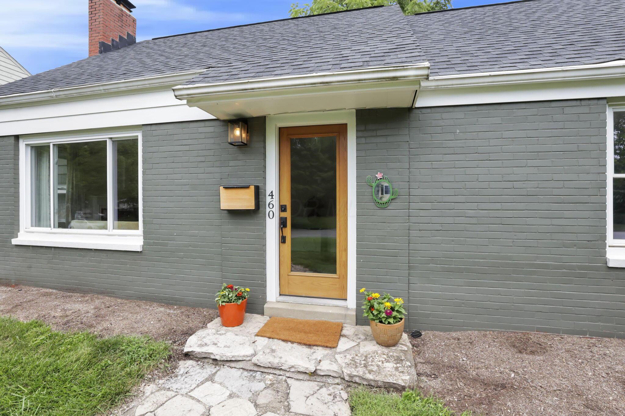 460 East Beaumont Road Columbus, OH 43214 - Photo 4 of 70 8-web-or-mls-011A0960