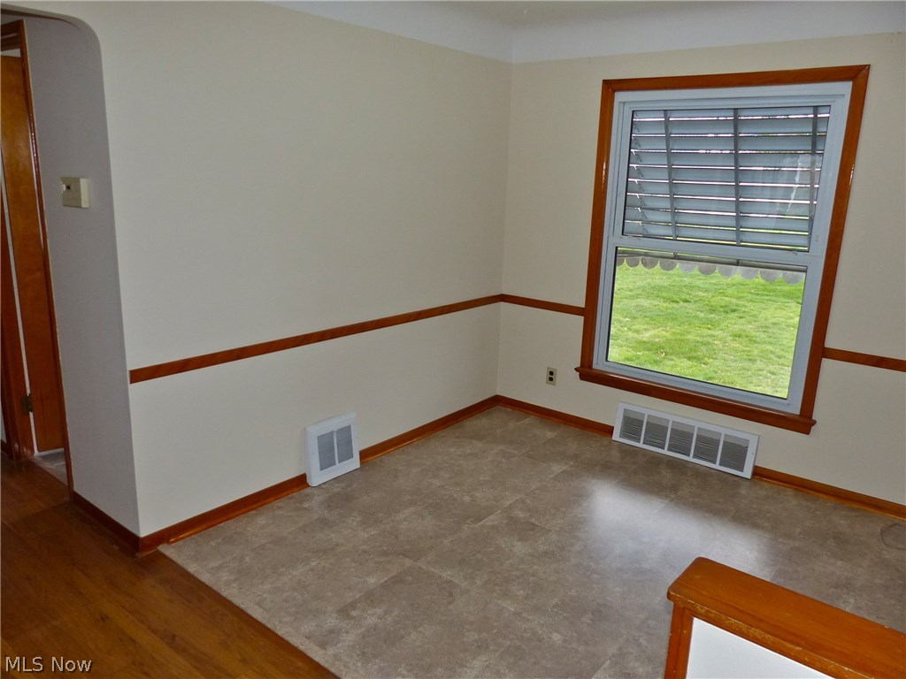 30437 Clarmont Road Willowick, OH 44095 - Photo 8 of 23