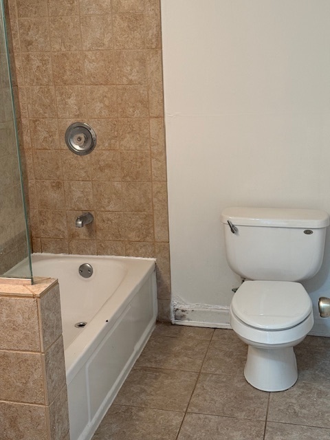 2234 South Goebbert Road, Unit 122 Arlington Heights, IL 60005 - Photo 17 of 29 a bathroom with a sink and a toilet