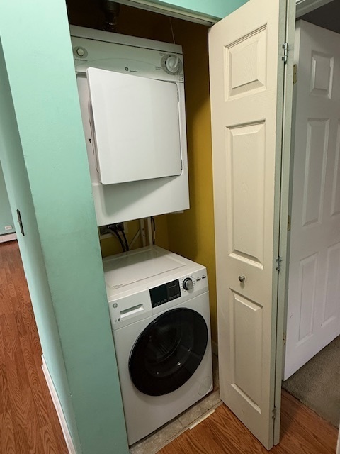 2234 South Goebbert Road, Unit 122 Arlington Heights, IL 60005 - Photo 21 of 29 a utility room with dryer and washer