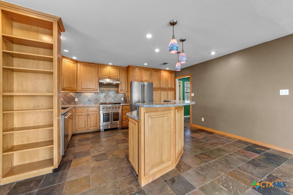 309 Burney Road North Center Point, TX 78010 - Photo 7 of 47 Gallery Image 7