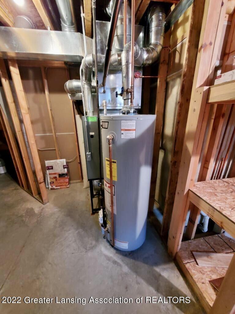 1017 Randy Lane St. Johns, MI 48879 - Photo 23 of 27 Utility room