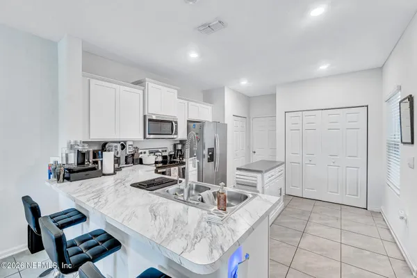 $1,650 | 9008 Gifford Drive, Jacksonville, FL 32220