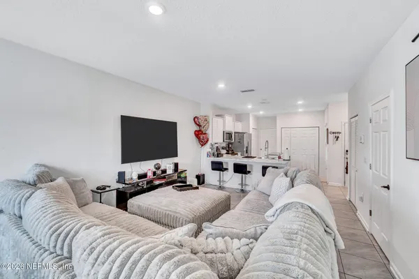 $1,650 | 9008 Gifford Drive, Jacksonville, FL 32220