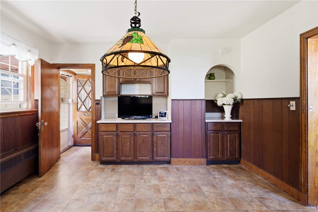 247 West Main Road Middletown, RI 02842 - Photo 13 of 27 Gallery Image 13
