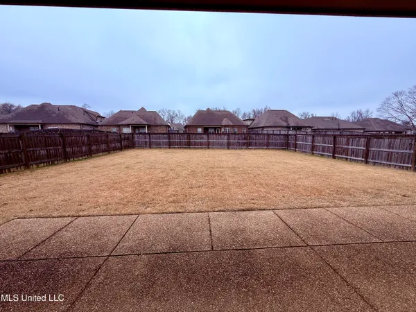 $329,900 | 2686 Summer Knoll Drive, Southaven, MS 38672