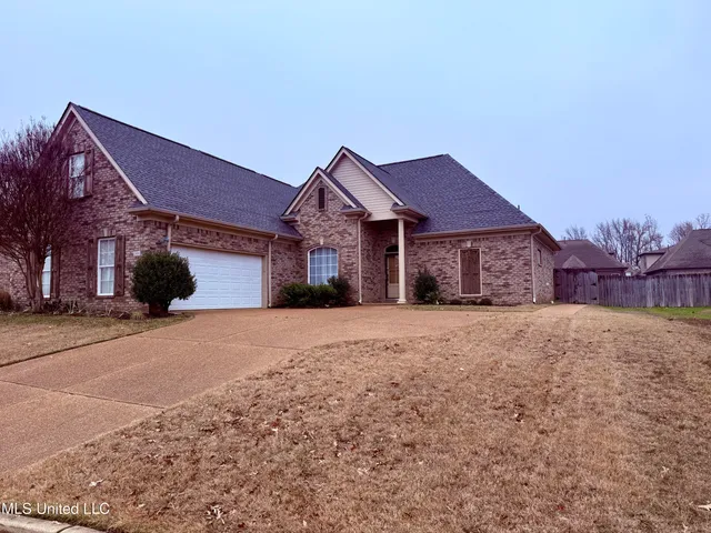 $335,000 | 2686 Summer Knoll Drive, Southaven, MS 38672
