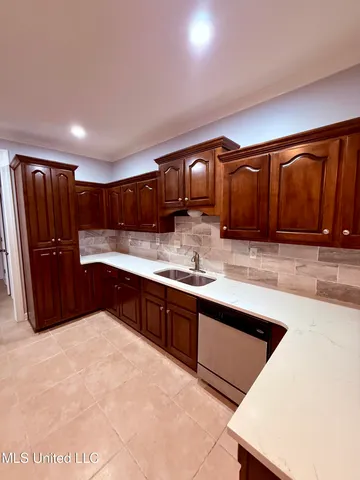 $335,000 | 2686 Summer Knoll Drive, Southaven, MS 38672