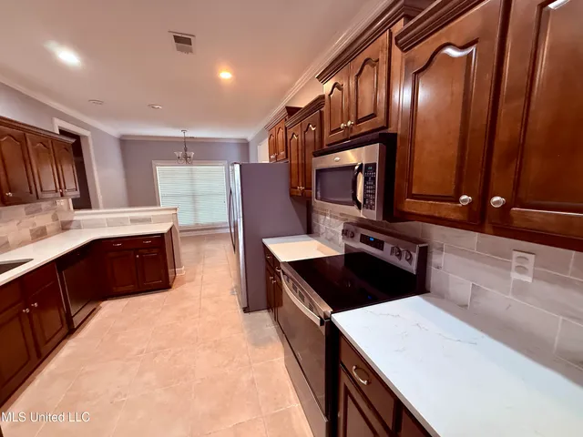 $335,000 | 2686 Summer Knoll Drive, Southaven, MS 38672