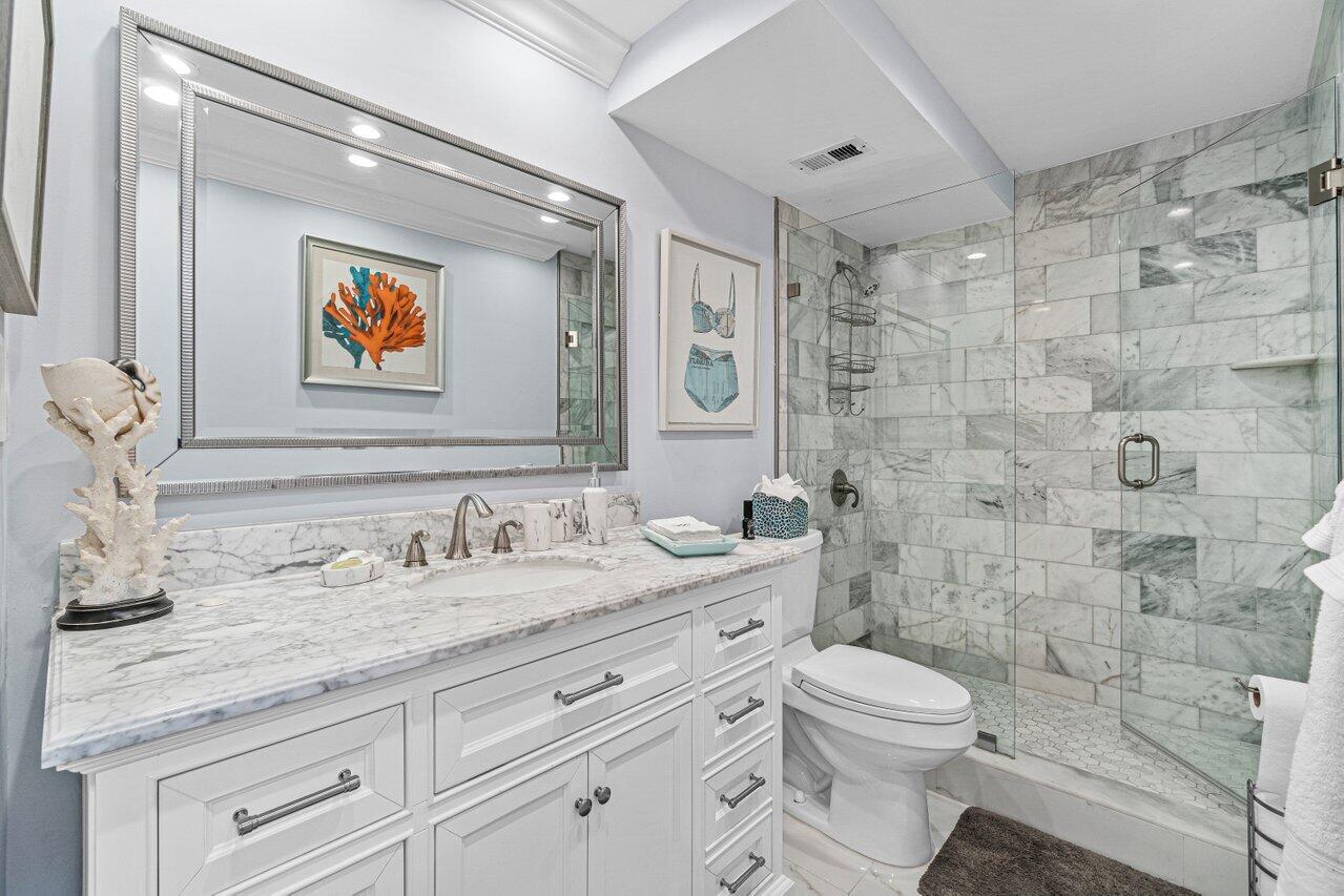 11 Royal Palm Way, Unit 203 Boca Raton, FL 33432 - Photo 16 of 29 010-11RoyalPalmWay-BocaRaton-FL-33432-SM