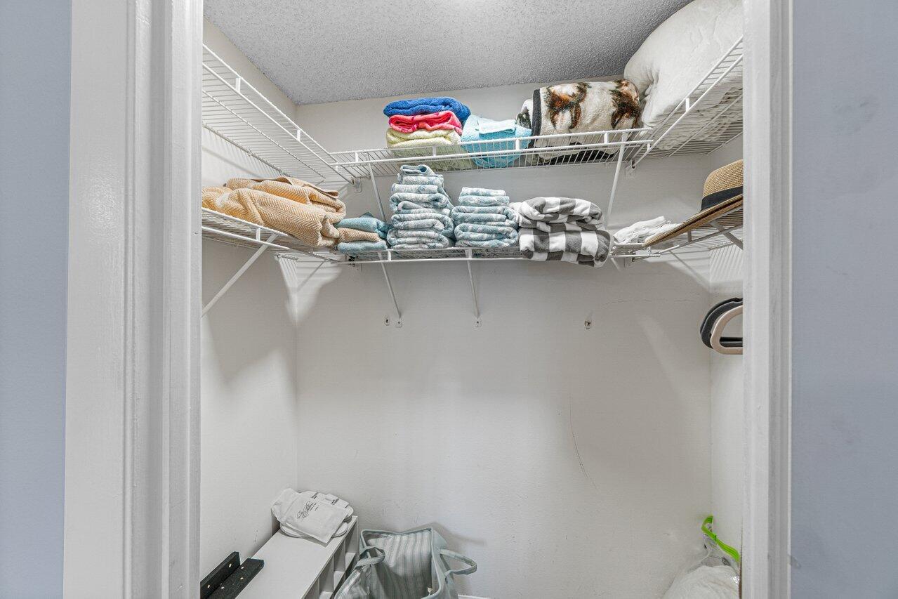 11 Royal Palm Way, Unit 203 Boca Raton, FL 33432 - Photo 20 of 29 008-11RoyalPalmWay-BocaRaton-FL-33432-SM