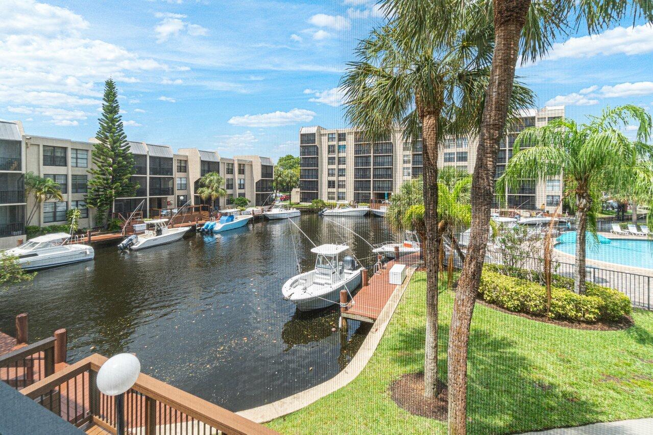 11 Royal Palm Way, Unit 203 Boca Raton, FL 33432 - Photo 25 of 29 027-11RoyalPalmWay-BocaRaton-FL-33432-SM