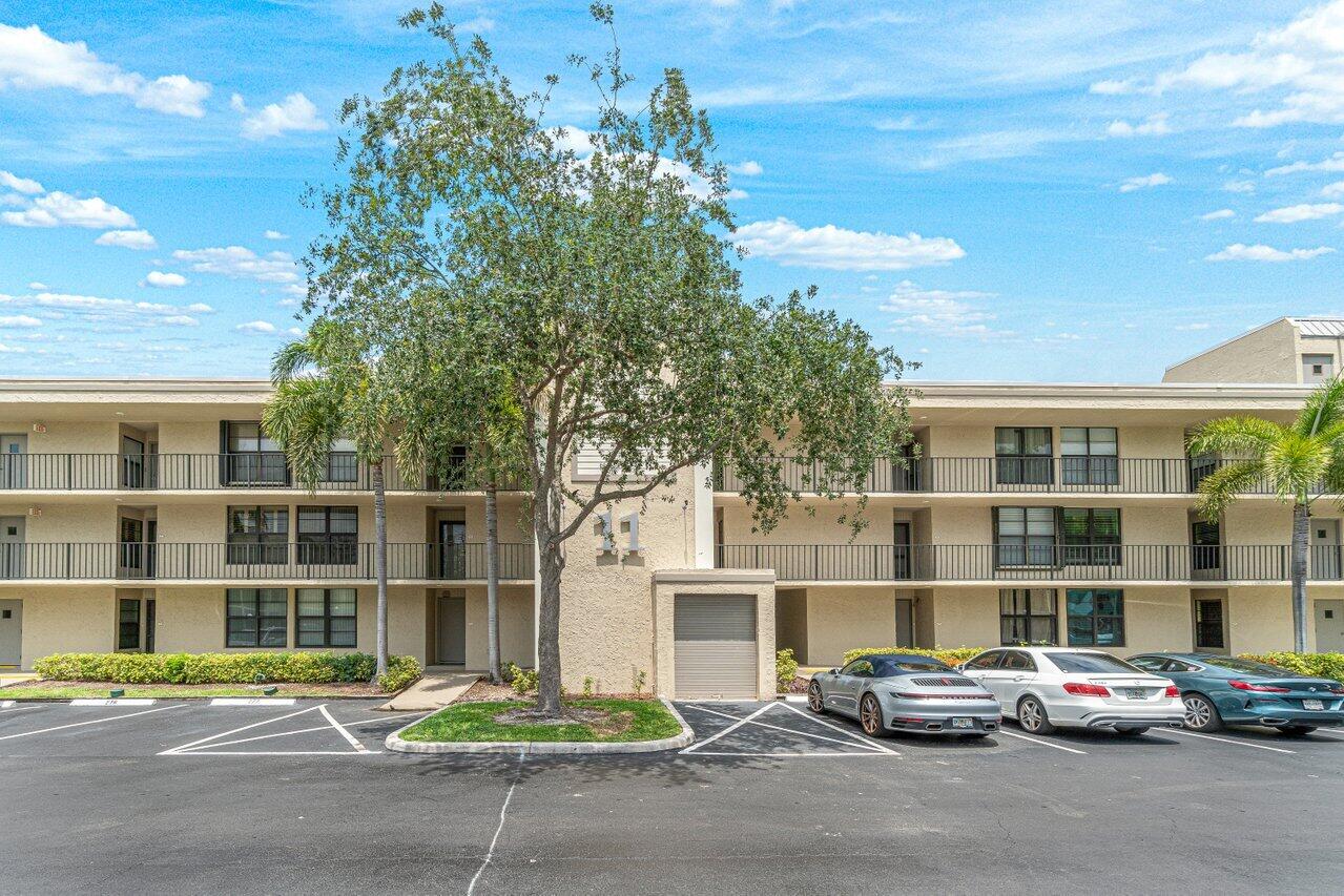 11 Royal Palm Way, Unit 203 Boca Raton, FL 33432 - Photo 27 of 29 Building 11