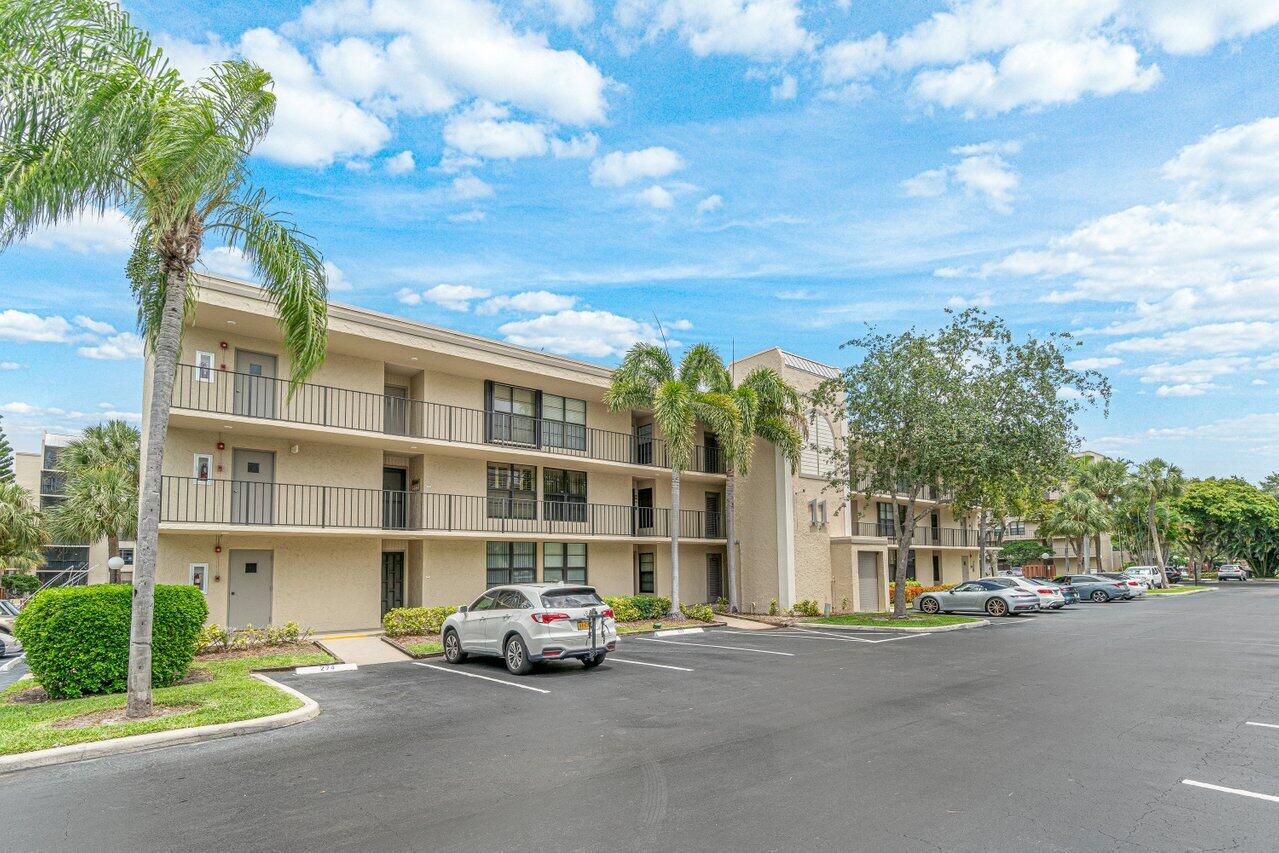 11 Royal Palm Way, Unit 203 Boca Raton, FL 33432 - Photo 28 of 29 002-11RoyalPalmWay-BocaRaton-FL-33432-SM