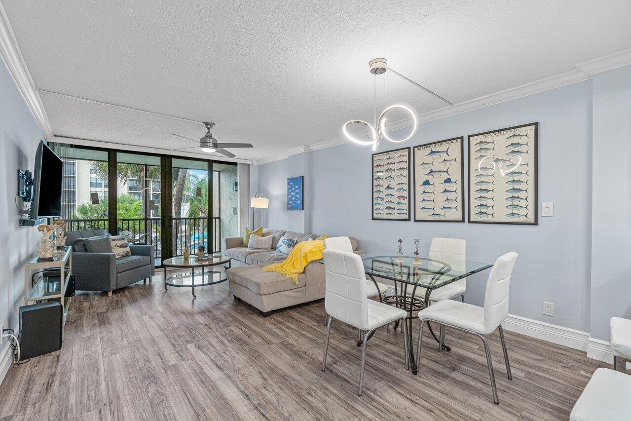 11 Royal Palm Way, Unit 203 Boca Raton, FL 33432 - Photo 6 of 29 012-11RoyalPalmWay-BocaRaton-FL-33432-SM