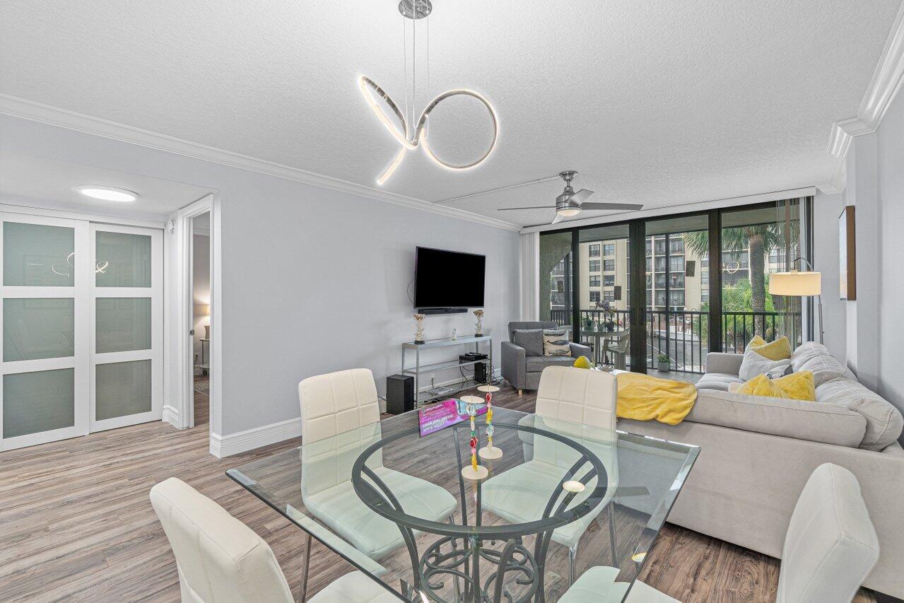 11 Royal Palm Way, Unit 203 Boca Raton, FL 33432 - Photo 7 of 29 013-11RoyalPalmWay-BocaRaton-FL-33432-SM