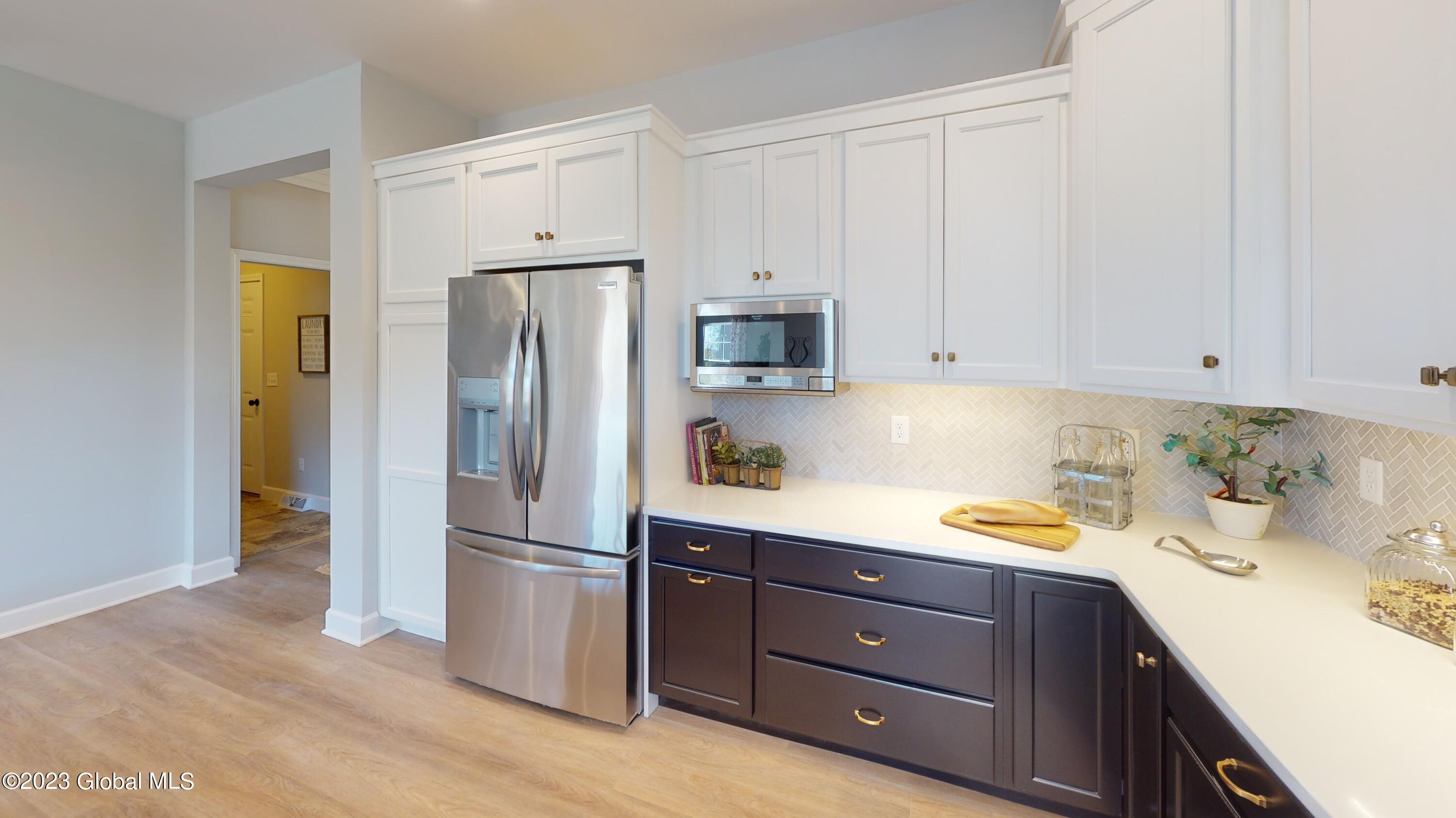 12 Wiggins Drive Malta, NY 12020 - Photo 4 of 37 Thompson-Farm-Kitchen(2)