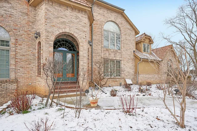 $1,200,000 | 4555 Edington Lane, Brookfield, WI 53045