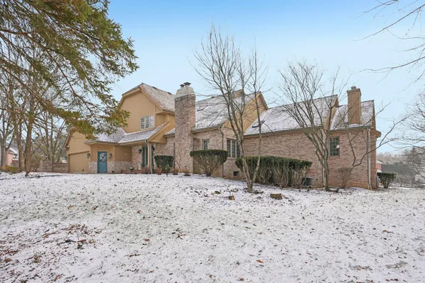 $999,000 | 4555 Edington Lane, Brookfield, WI 53045