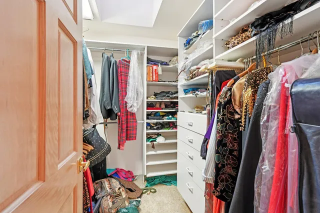 $1,100,000 | 4555 Edington Lane, Brookfield, WI 53045