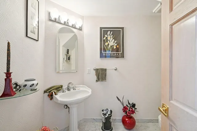 $1,100,000 | 4555 Edington Lane, Brookfield, WI 53045