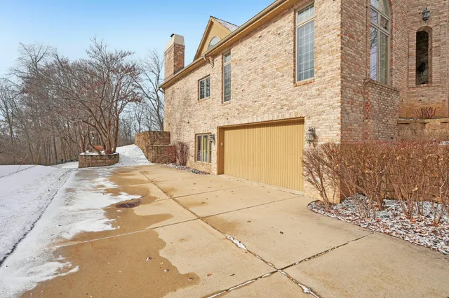 $1,100,000 | 4555 Edington Lane, Brookfield, WI 53045