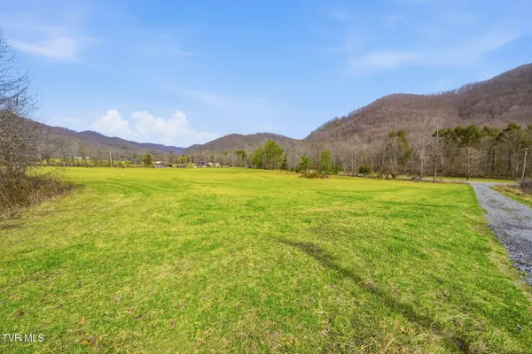 $389,900 | 724 Dry Creek Road, Unit TR3 & TR4, Jonesborough, TN 37659