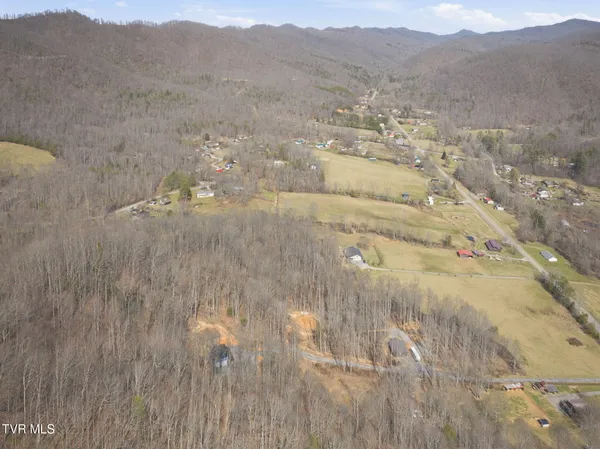 $389,900 | 724 Dry Creek Road, Unit TR3 & TR4, Jonesborough, TN 37659