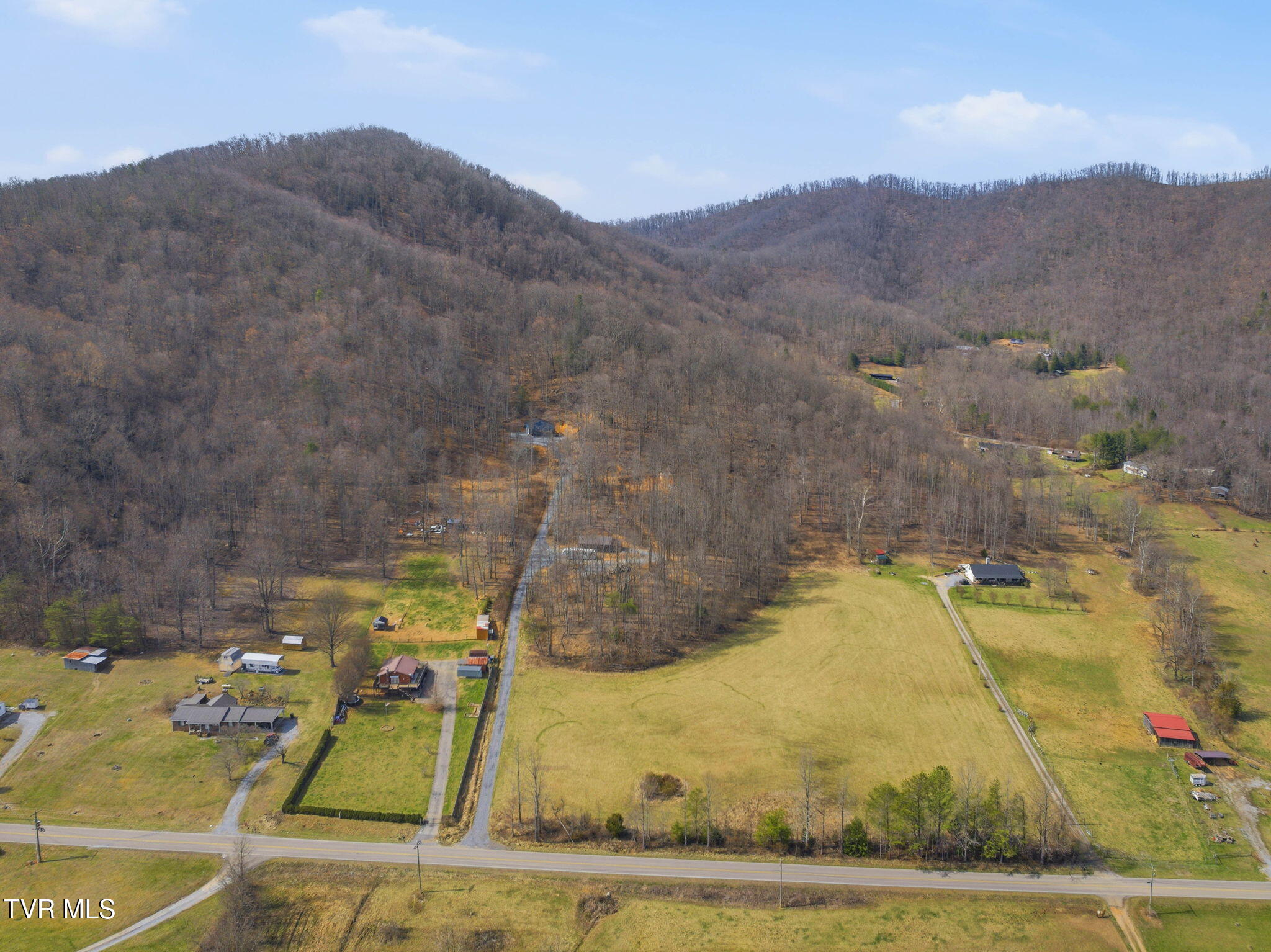 724 Dry Creek Road, Unit TR3 & TR4 Jonesborough, TN 37659 - Photo 23 of 34 9-web-or-mls-720 Dry Creek Rd-17