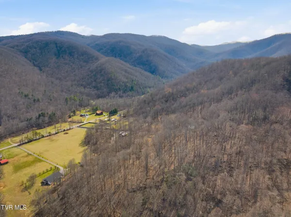 $389,900 | 724 Dry Creek Road, Unit TR3 & TR4, Jonesborough, TN 37659