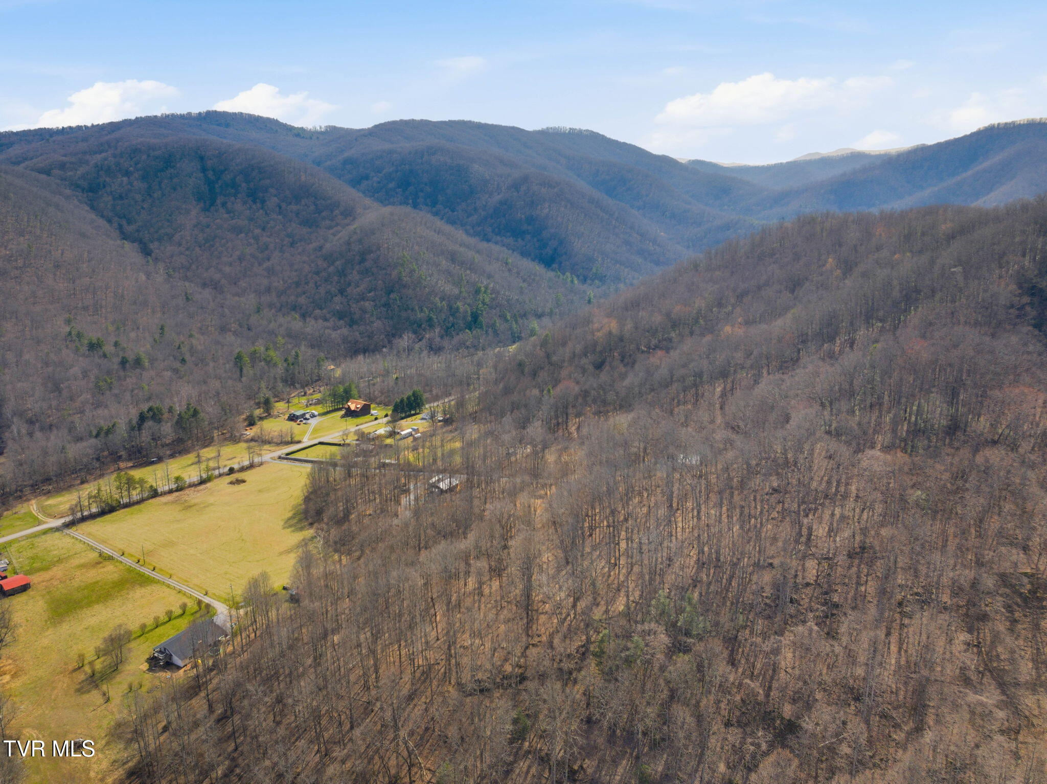 724 Dry Creek Road, Unit TR3 & TR4 Jonesborough, TN 37659 - Photo 26 of 34 13-web-or-mls-720 Dry Creek Rd-20